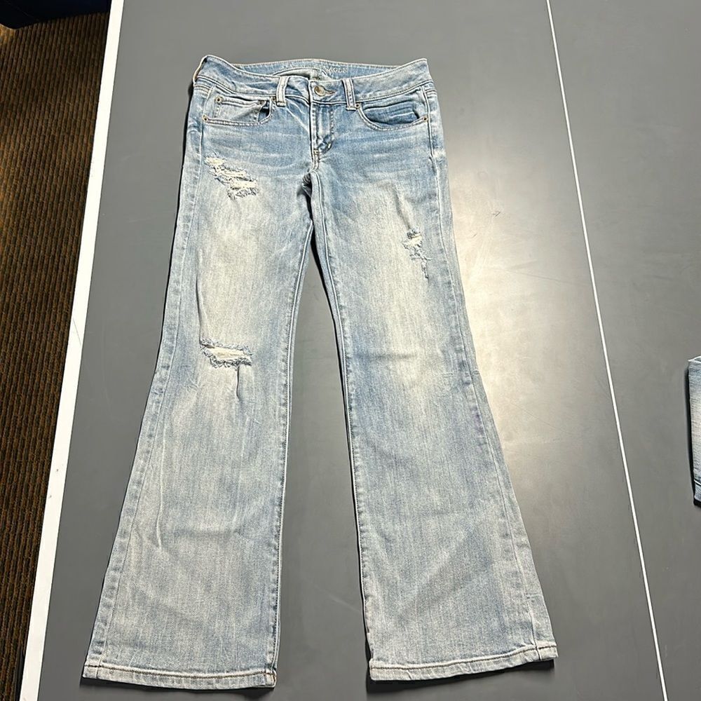 American Eagle Outfitters Distressed Favorite Boyfriend Jeans - Size 6 Short